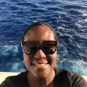 Meet your Posher, Angela